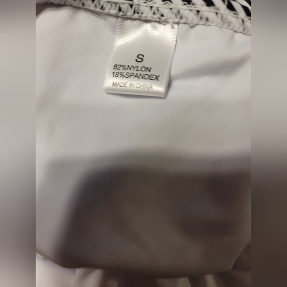 NWOT KNOTTED CROP TOP WITH PADDED BRA ATTACHED HIGH WAISTED RUCHED BIKINI SWIM - Picture 10 of 11